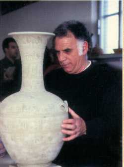 vase.jpg (7880 bytes)
